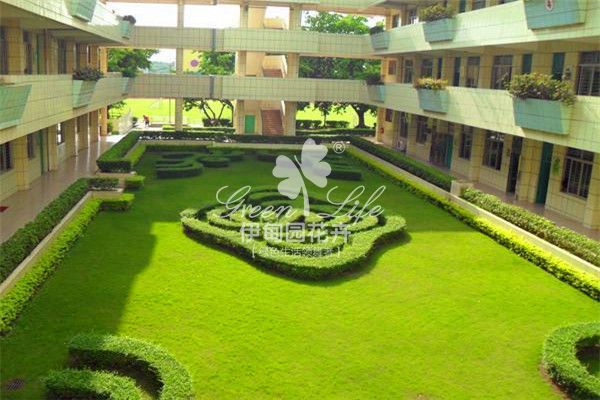 學校綠地養(yǎng)護